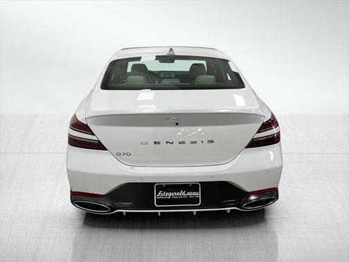 2025 Genesis G70 2.5T RWD
