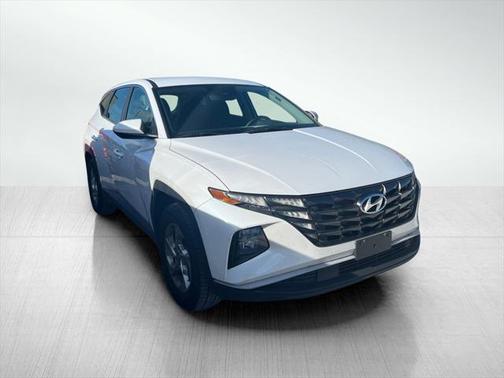 2022 Hyundai TUCSON SE
