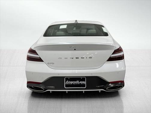 2025 Genesis G70 2.5T RWD