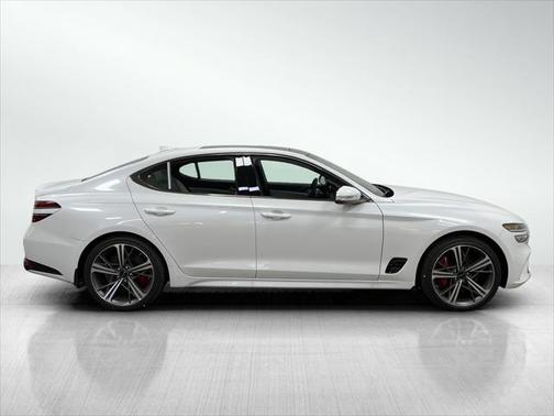 2025 Genesis G70 2.5T RWD