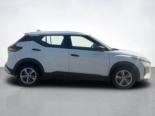Fresh Powder 2024 Nissan Kicks S