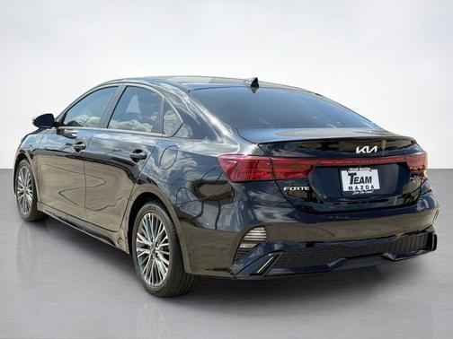 Aurora Black 2024 Kia Forte GT-Line