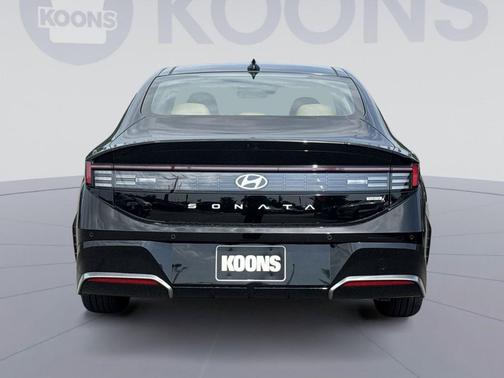 Abyss Black 2026 Hyundai SONATA Hybrid Limited