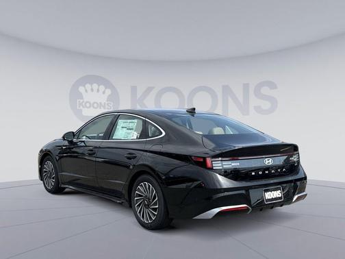 Abyss Black 2026 Hyundai SONATA Hybrid Limited