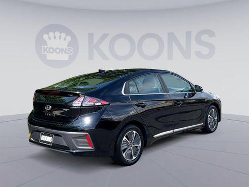 2021 Hyundai IONIQ Plug-In Hybrid SEL