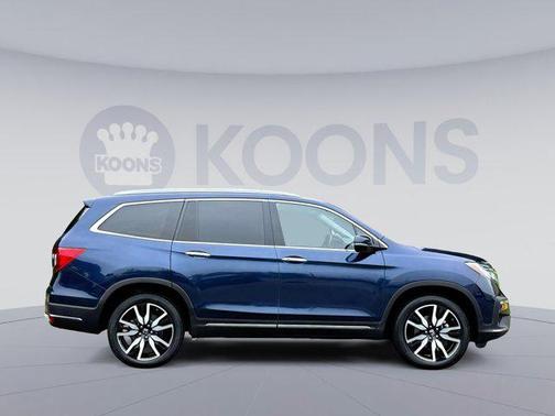 2022 Honda Pilot Touring 8-Passenger