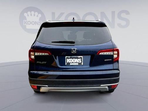 2022 Honda Pilot Touring 8-Passenger