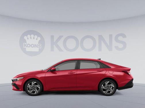 2025 Hyundai ELANTRA SEL