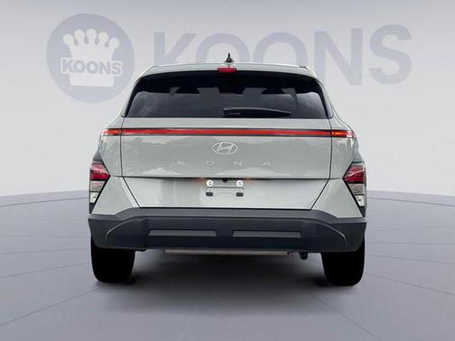 2026 Hyundai KONA SE