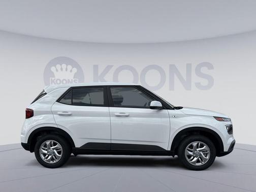 Lunar White 2026 Hyundai VENUE SE