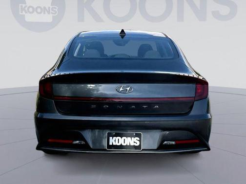 2022 Hyundai SONATA SE
