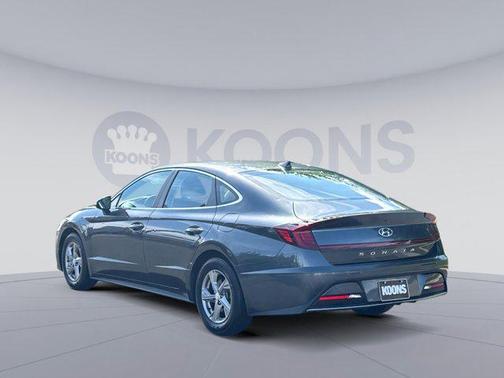 2022 Hyundai SONATA SE