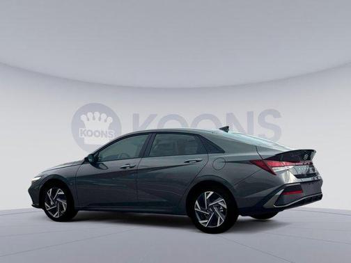 2025 Hyundai ELANTRA Sport