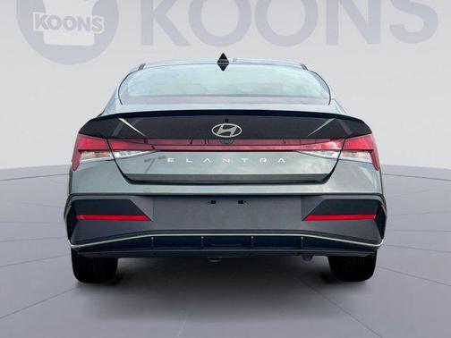 2025 Hyundai ELANTRA Sport