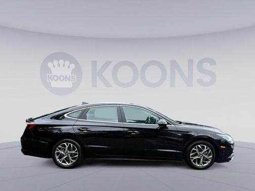 2022 Hyundai SONATA SEL