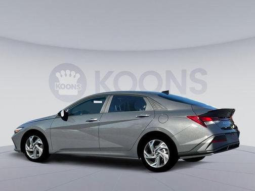 2025 Hyundai ELANTRA Sport