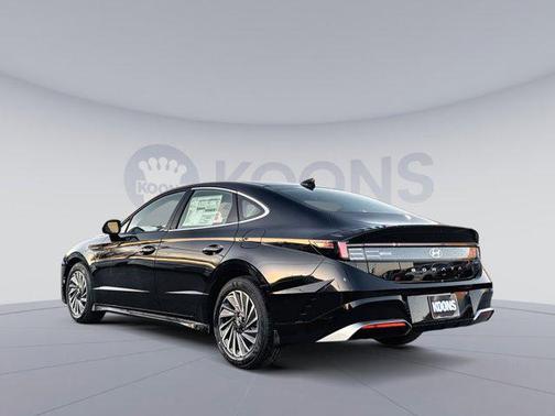 2026 Hyundai SONATA Hybrid SE