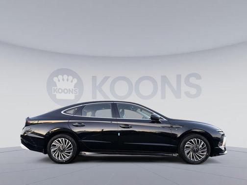 2026 Hyundai SONATA Hybrid SE