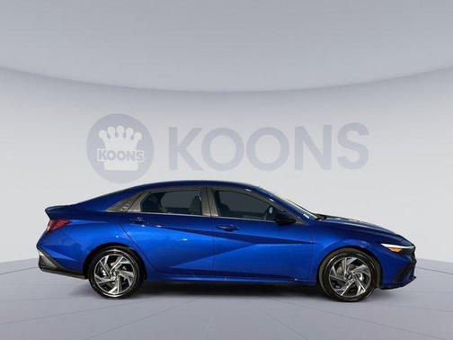 2025 Hyundai ELANTRA Sport