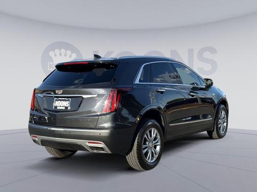 Manhattan Noir Metallic 2020 Cadillac XT5 Premium Luxury