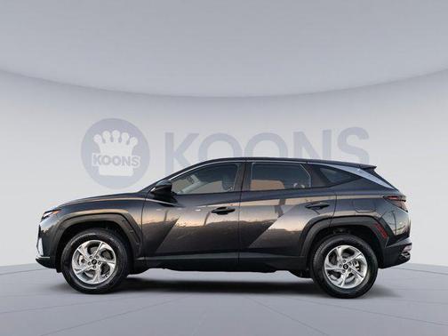 2023 Hyundai TUCSON SE