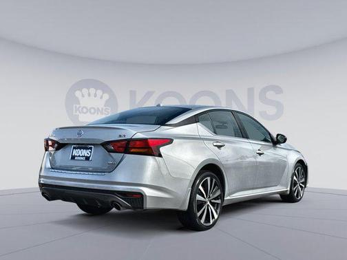 2021 Nissan Altima SR Intelligent AWD