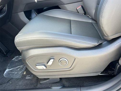 2025 Hyundai SANTA FE SEL 2.4