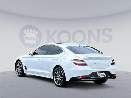 2022 Genesis G70 2.0T AWD
