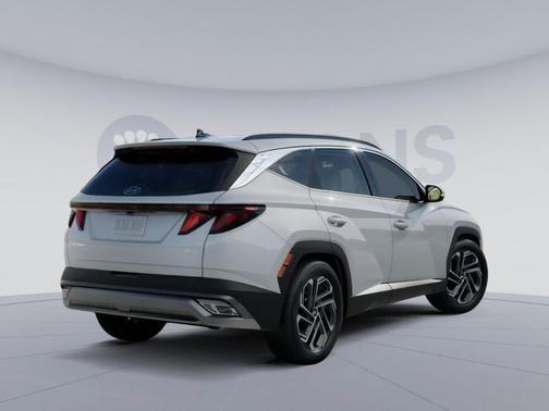 Serenity White Pearl 2026 Hyundai TUCSON SEL Plus