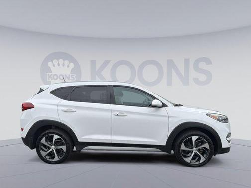 Winter White 2017 Hyundai TUCSON Sport
