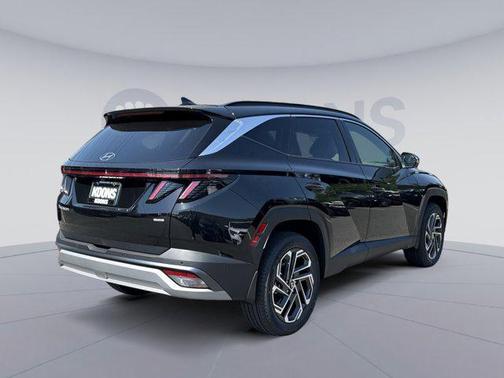 Phantom Black 2026 Hyundai TUCSON Limited