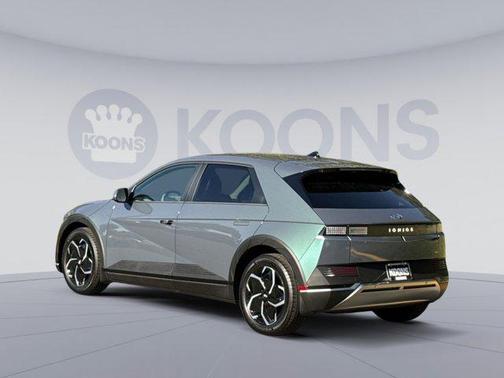 2024 Hyundai IONIQ 5 SE