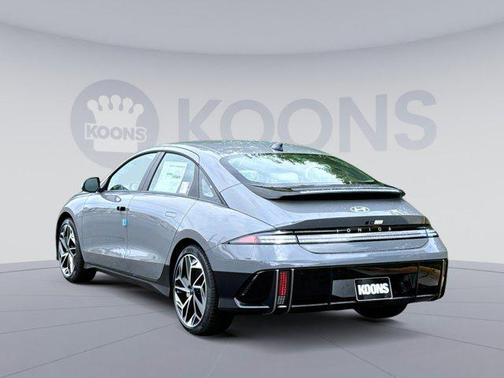 2025 Hyundai IONIQ 6 SEL