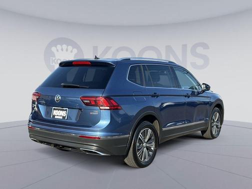 Blue Metallic 2018 Volkswagen Tiguan 2.0T SEL