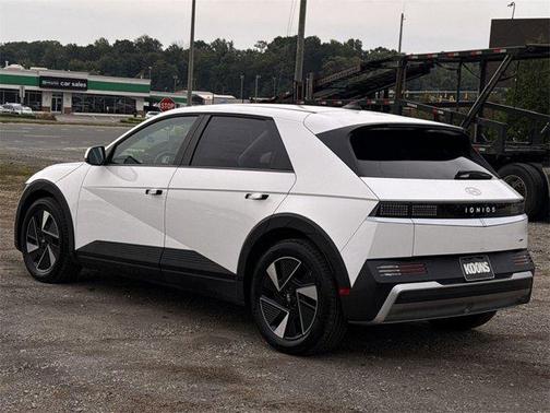 2025 Hyundai IONIQ 5 SE