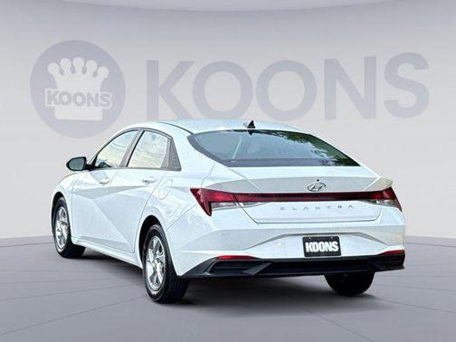 2021 Hyundai ELANTRA SE