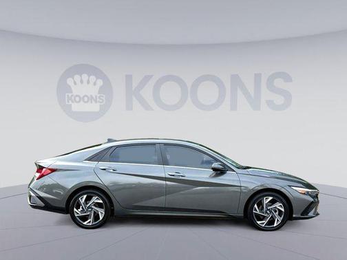 2024 Hyundai ELANTRA Limited