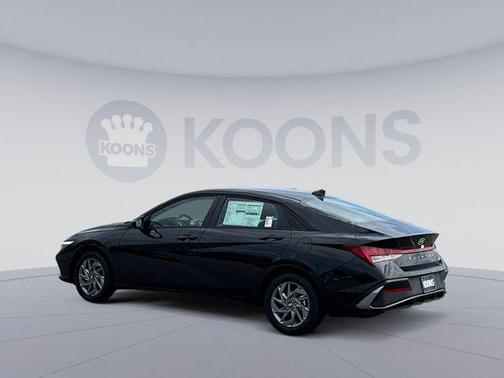2025 Hyundai ELANTRA HEV Blue