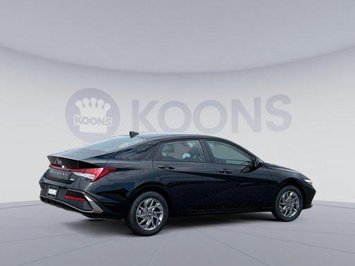 2025 Hyundai ELANTRA HEV Blue
