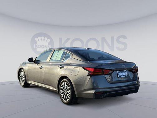 Gun Metallic 2025 Nissan Altima 2.5 SV