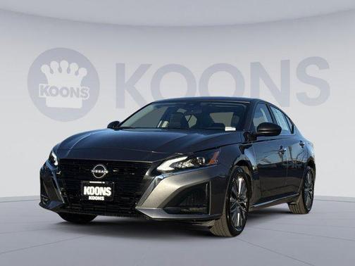 Gun Metallic 2025 Nissan Altima 2.5 SV