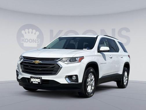 Summit White 2021 Chevrolet Traverse LT Cloth