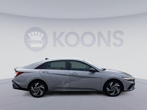 2025 Hyundai ELANTRA Sport