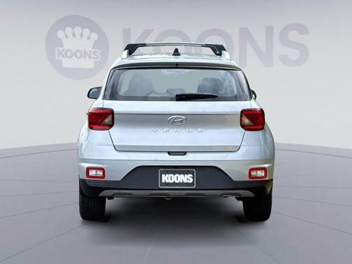 2022 Hyundai VENUE SEL