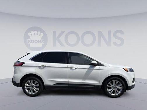 Star White Metallic Tri-Coat 2022 Ford Edge Titanium