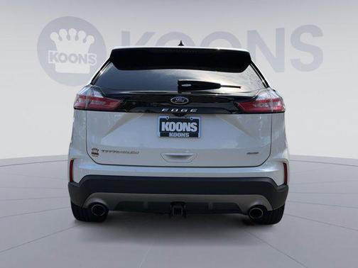 Star White Metallic Tri-Coat 2022 Ford Edge Titanium
