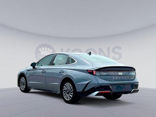 2025 Hyundai SONATA Hybrid SE
