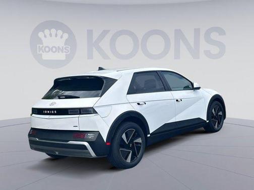 2025 Hyundai IONIQ 5 SE