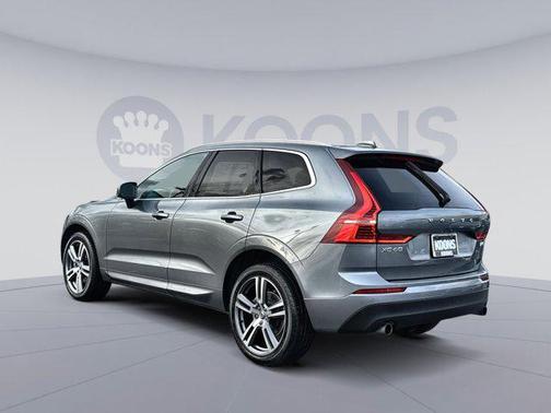 2021 Volvo XC60 T5 Momentum