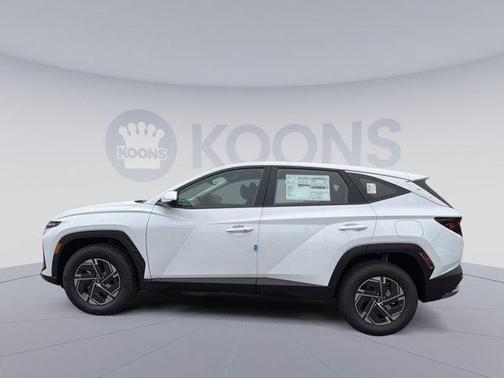 Creamy White Pearl 2026 Hyundai TUCSON Hybrid Blue SE
